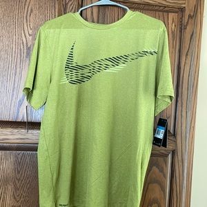 Men’s Nike T-shirt